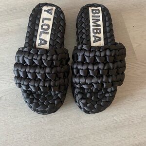 Black Woven Women's Slides